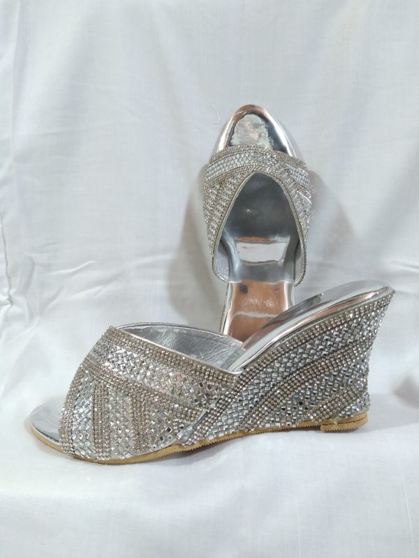 Silver hot sale stone sandals